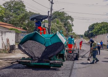 Prefeito inspeciona obras de asfaltamento no Portal do Sol e destaca melhoria da mobilidade no acesso ao Altiplano