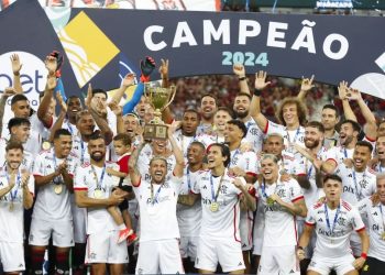 Flamengo vence o Nova Iguaçu de novo e conquista o Carioca