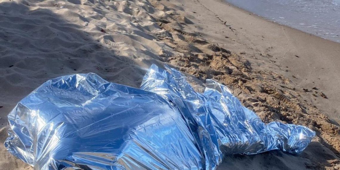 Corpo de homem à deriva no mar é resgatado em João Pessoa