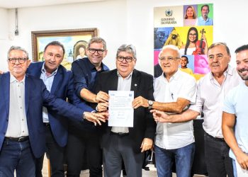 João Azevêdo autoriza novas obras de rodovias em várias cidades que totalizam investimentos de R$ 41,6 milhões