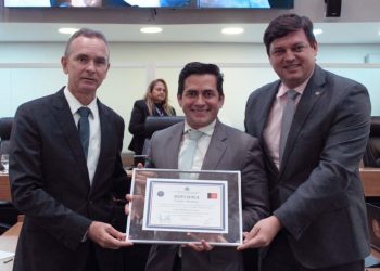 ALPB concede cidadania paraibana ao promotor de Justiça Lean Matheus de Xerez