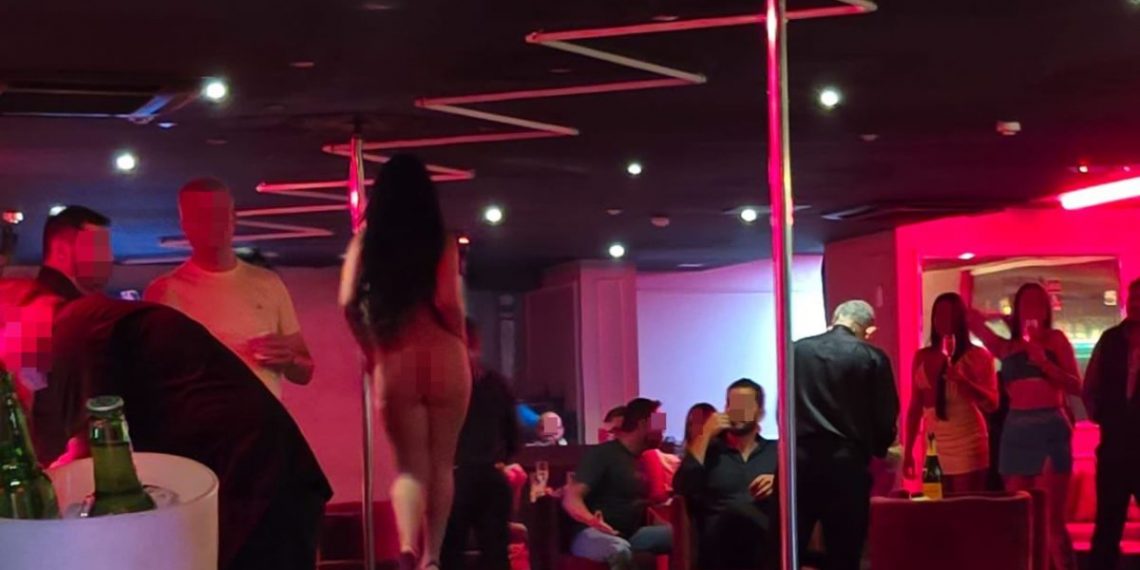 Políticos caem na putaria em boate durante 25ª Marcha dos Prefeitos e pagam até R$ 2 mil por sexo