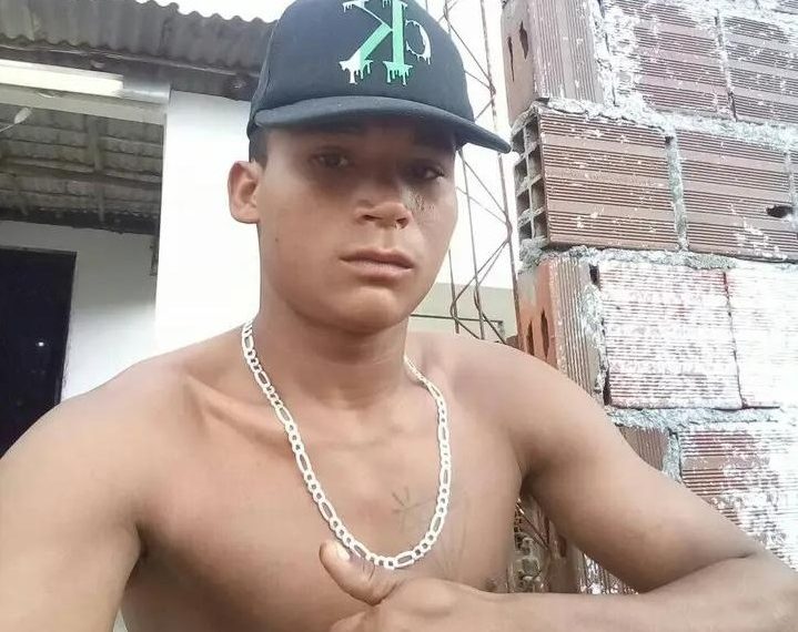 Jovem é assassinado a tiros enquanto dormia durante a madrugada, em Lucena