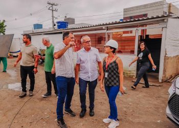 Tombamento de caminhão carregado com macaxeira deixa um morto, feridos em Tambaba