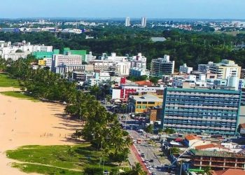 Vereadores aprovam mudanças em altura máxima de prédios na orla; emenda é vetada