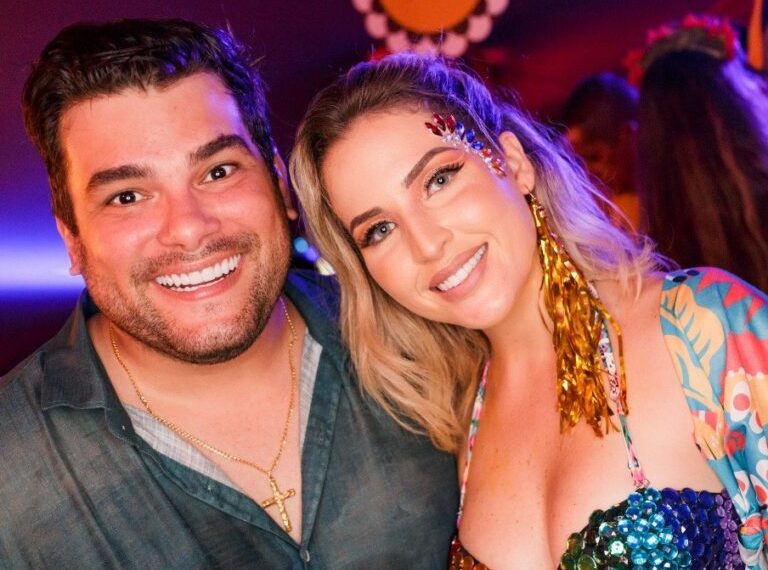 Rafael Cunha doa caminhão com cestas básicas e cobertores para vítimas de enchentes; veja como ajudar também