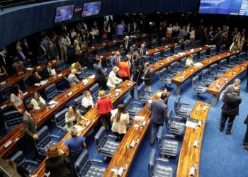 Senado aprova volta do DPVAT e liberação de R$ 15 bi ao governo