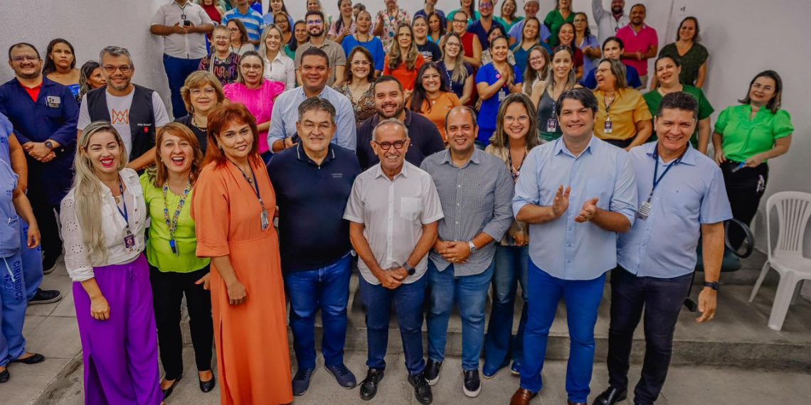 Prefeito agradece profissionais do ICV pela conquista dos selos Amigos da Criança e da Mulher, além de Segurança do Paciente