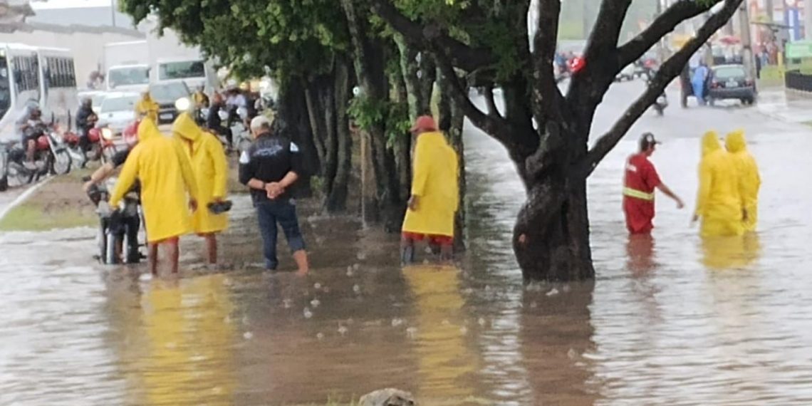 Em apenas 12 horas, chove em João Pessoa mais da metade do volume esperado para todo o mês de maio
