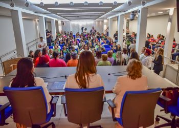 ALPB celebra Dia das Mães com debate sobre maternidade atípica