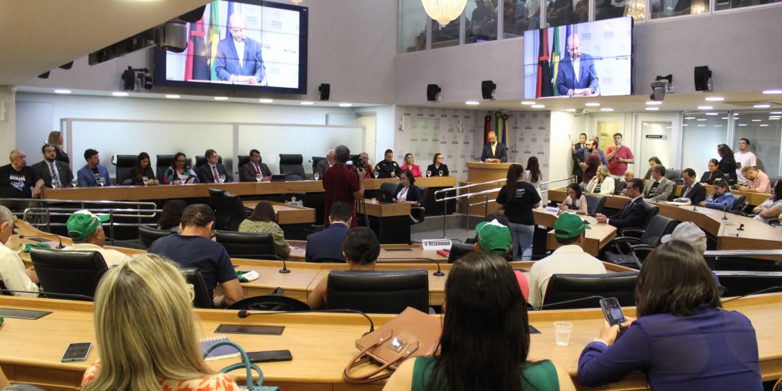 ALPB e CMJP debatem tráfico de pessoas e combate ao trabalho escravo na Paraíba