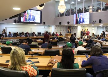 ALPB e CMJP debatem tráfico de pessoas e combate ao trabalho escravo na Paraíba