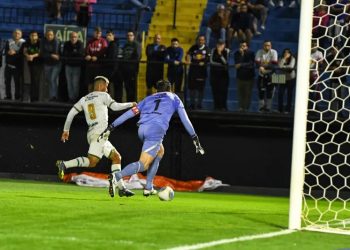 Após campanha histórica, Sousa é derrotado pelo Bragantino e fica fora da Copa do Brasil