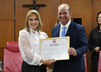 CMJP entrega Título de Cidadã Pessoense à empresária Roseanne Dore