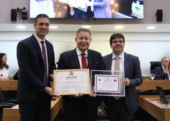 ALPB concede título de cidadania paraibana ao presidente da FBHA Alexandre Sampaio