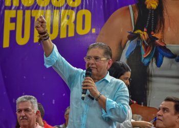 Adriano destaca ações do governo e importância da participação popular durante plenárias do Orçamento Democrático no Sertão