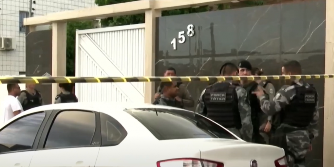 Policial pena suspeito de matar esposa e cunhada é encaminhado para presídio