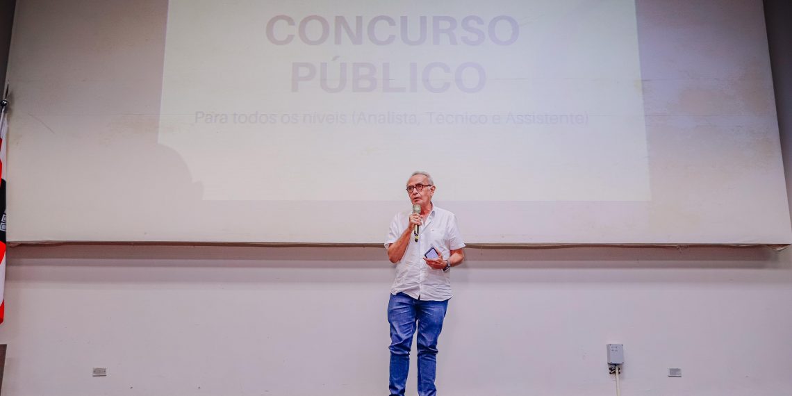 Prefeito anuncia concurso público para o Instituto de Previdência do Município e apresenta ferramenta para servidor calcular tempo para a aposentadoria