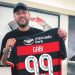 Neymar visita vestiário no Maracanã e manda recado à torcida do Flamengo
