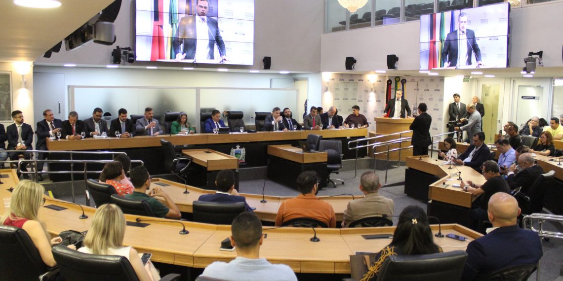 ALPB realiza audiência pública para debater poluição nas praias da Paraíba