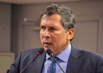 Ricardo Barbosa desiste de disputa em Cabedelo e fica no Porto