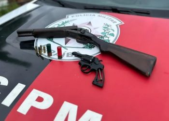 PM prende ‘armeiro’ do crime em Cabedelo e apreende duas armas de fogo