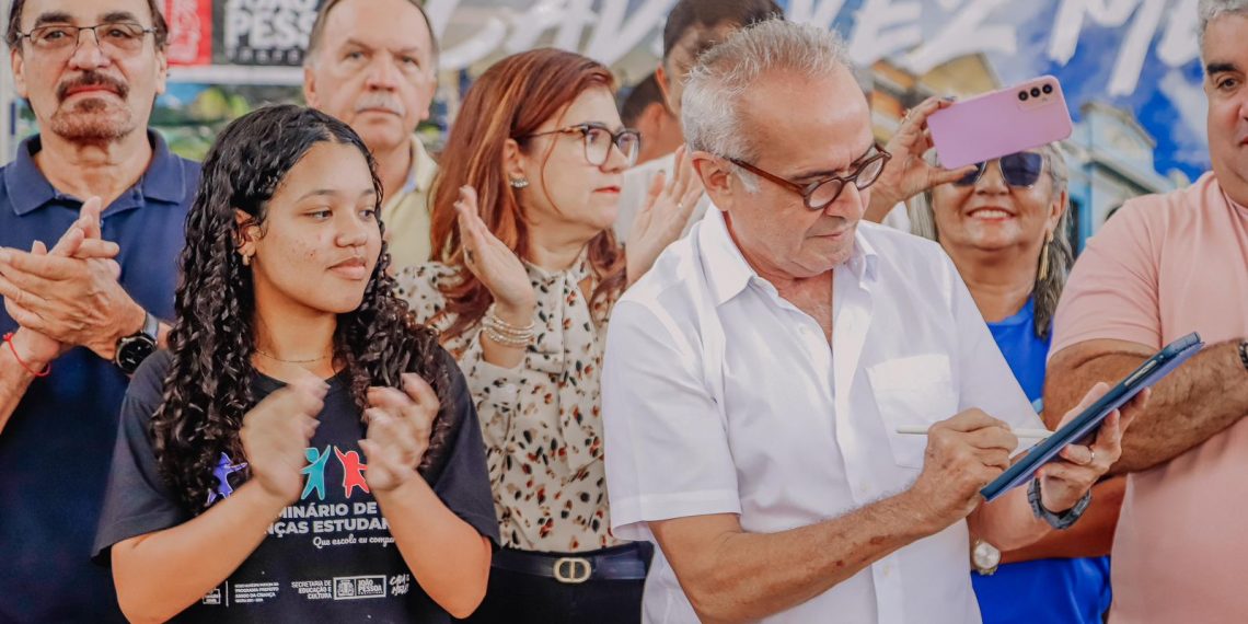 Prefeito autoriza reconstrução da Escola Duarte da Silveira e reafirma compromisso de avançar com obras em todas as unidades de ensino da Capital