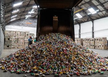 Novelis recicla 16 toneladas de latinhas consumidas no São João de Campina Grande