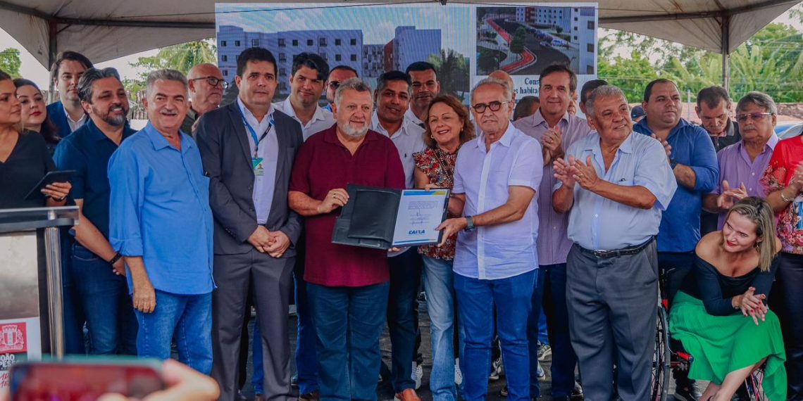 Prefeito autoriza construção de 192 unidades habitacionais para beneficiar famílias da Comunidade do S e a aquisição de 60 imóveis no Compra Assistida