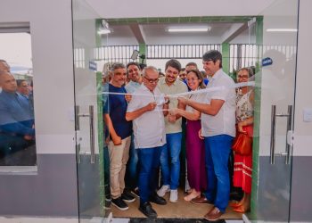 Prefeito entrega USF Vista Alegre, a primeira de dez que estão sendo construídas do zero