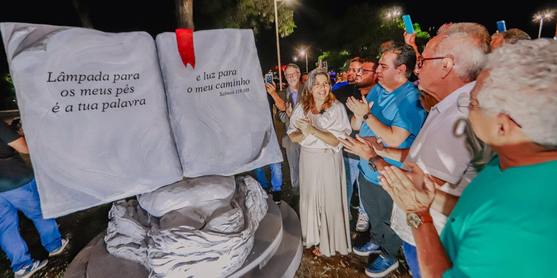 Prefeito Cícero Lucena reformula composição de secretariado