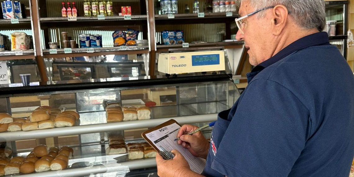 Procon-JP encontra variação de mais de 111% no preço do quilo do pão francês; diferença chega a R$ 11,05