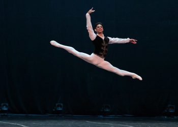 Integrante da Companhia de Dança de João Pessoa concorre ao prêmio de melhor bailarino do Festival de Joinville