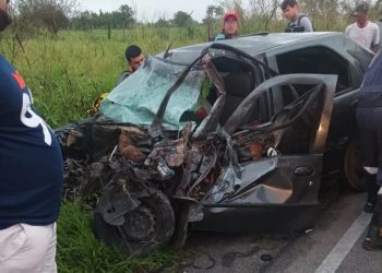 Acidente entre carros e caminhão deixa um morto e dez feridos, em Puxinanã