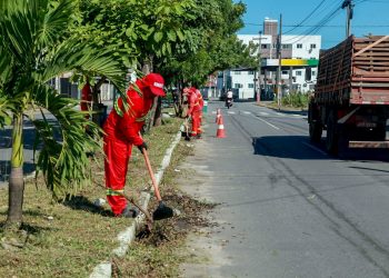 Emlur executa serviços de zeladoria em 18 bairros ao longo da semana