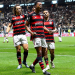 Flamengo goleia Atlético-MG e segue na liderança do Brasileiro