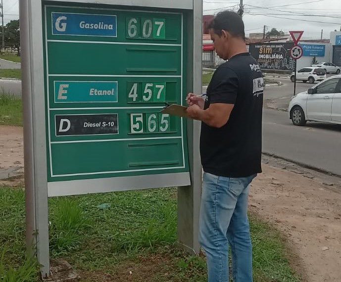 Fiscalização do Procon-JP autua 31 postos de combustíveis por aumento antecipado do preço da gasolina