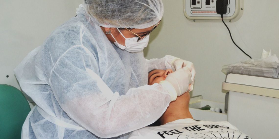Secretaria de Saúde garante atendimento de urgência com dentistas 24 horas