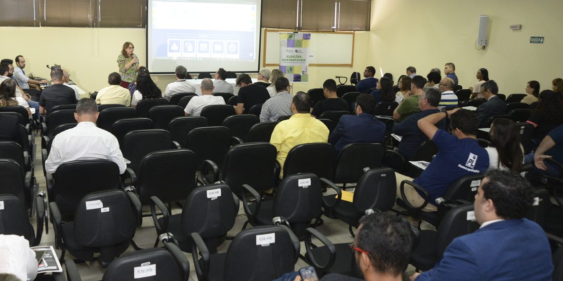 Processo de Registro de Candidaturas é apresentado a dirigentes de partidos