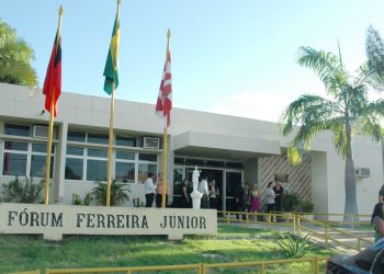 Júri é remarcado após pai de acusados ser morto a tiros em frente à fórum, em Cajazeiras