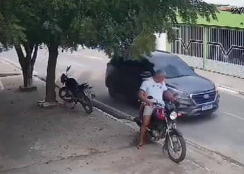 Homem é morto a tiros na presença do filho de 4 anos em Santa Cecília