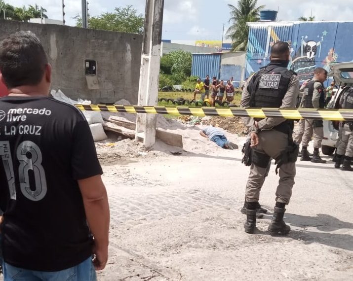 Homem é atingido por bala perdida durante confronto e morre em Bayeux