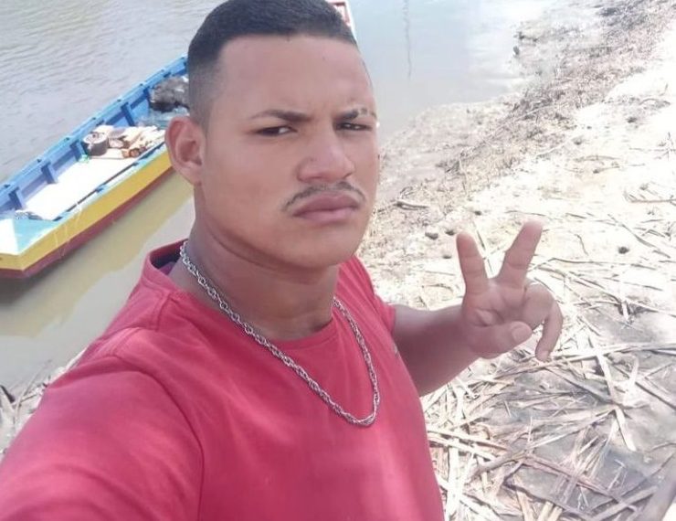 Corpo de homem é encontrado com um dos braços quebrados e marcas de tiros, em Bayeux
