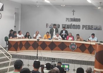 Câmara de Mulungu cassa mandato do prefeito; vice assume Prefeitura