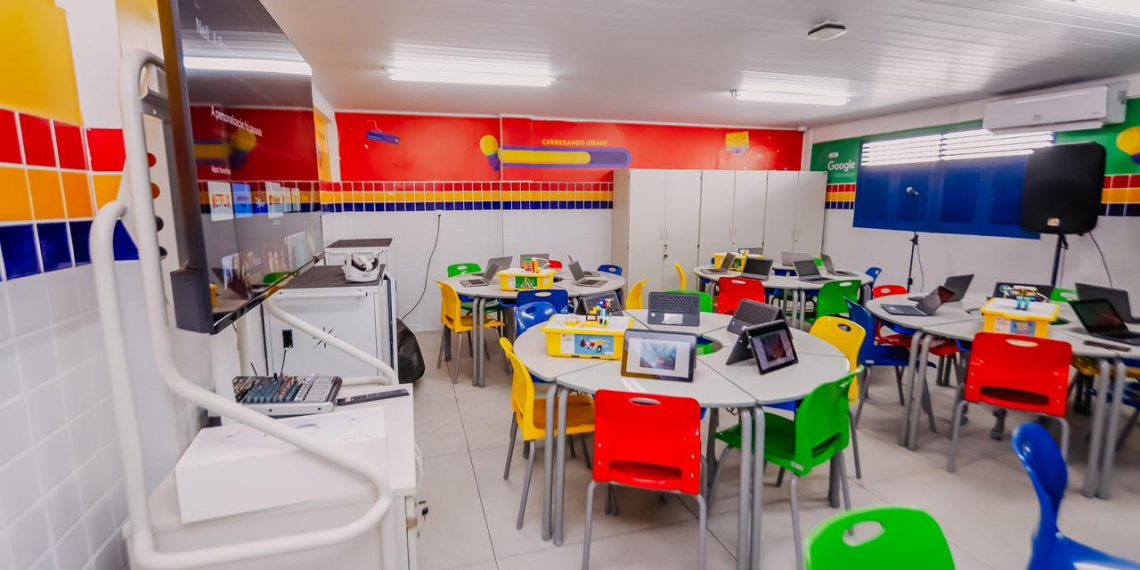 Cícero investiu mais de R$ 245 milhões em escolas e está construindo 17 novas unidades