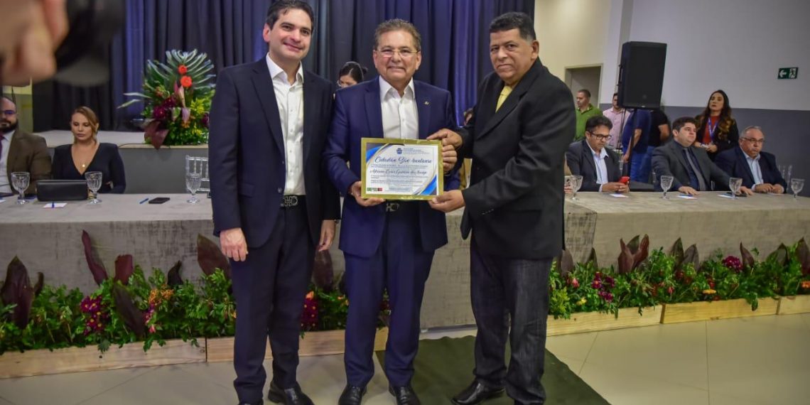 Adriano e Murilo Galdino recebem título de cidadania de São Bento