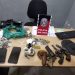 Polícia apreende quatro adolescentes com armas e drogas, em Campina Grande
