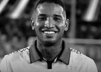 Morre Juan Izquierdo, jogador do Nacional que passou mal em campo contra o São Paulo