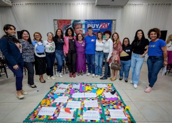 Ruy e Amanda anunciam creches no turno da noite e criação do programa Passe Mulher