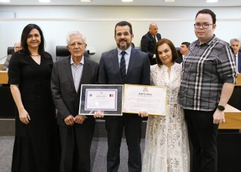 ALPB e CMJP entregam Títulos de Cidadão Paraibano e  Pessoense  ao médico Cássio de Oliveira